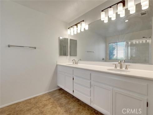 27  Ohio  , Irvine, CA