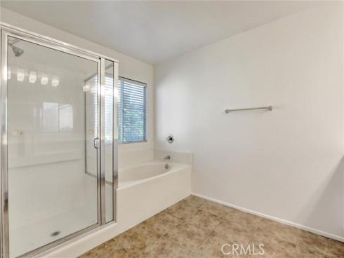 27  Ohio  , Irvine, CA