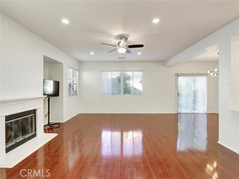 27  Ohio  , Irvine, CA