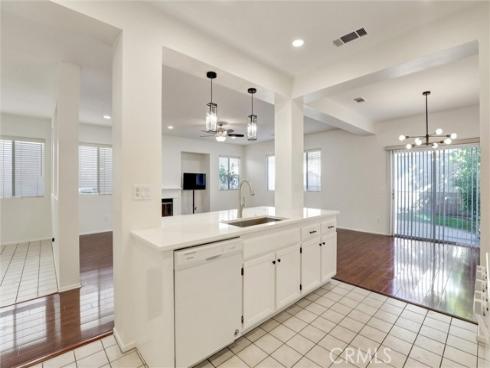 27 Ohio , Irvine, CA