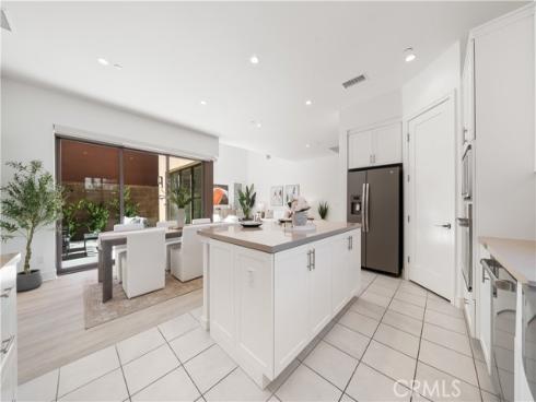 121  Tall Reed  , Irvine, CA