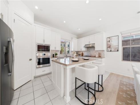 121  Tall Reed  , Irvine, CA