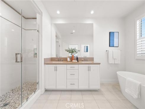 121  Tall Reed  , Irvine, CA