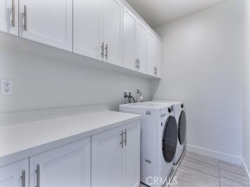 209 Paramount , Irvine, CA