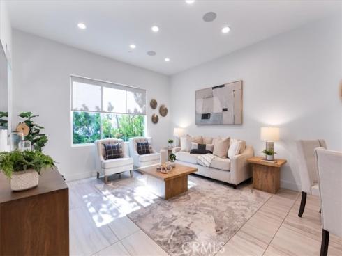 209 Paramount , Irvine, CA