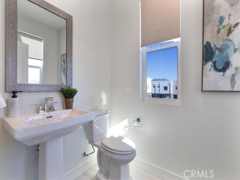 209 Paramount , Irvine, CA