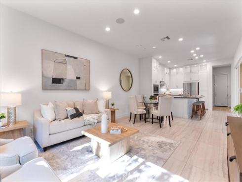 209 Paramount , Irvine, CA