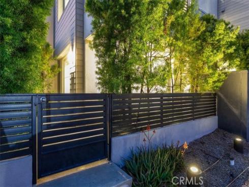 209 Paramount , Irvine, CA