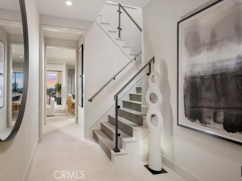 453  Treeline  , Irvine, CA