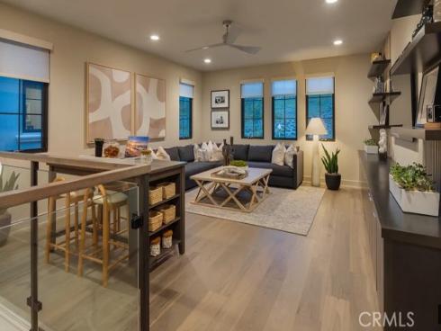 453  Treeline  , Irvine, CA