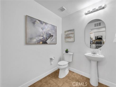 50  Hedge Bloom  , Irvine, CA