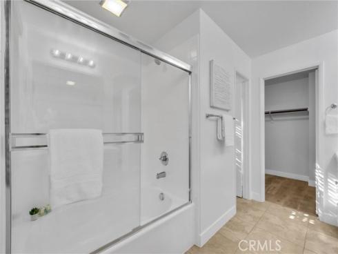 50  Hedge Bloom  , Irvine, CA