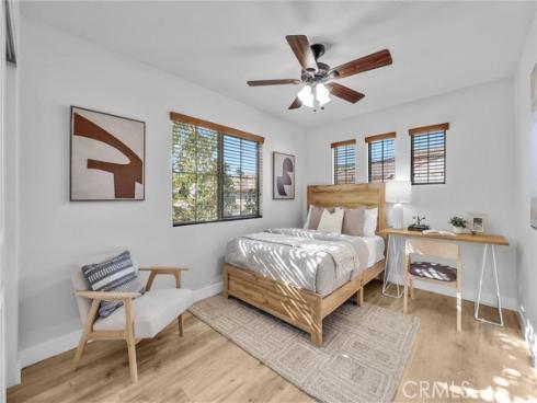 50  Hedge Bloom  , Irvine, CA