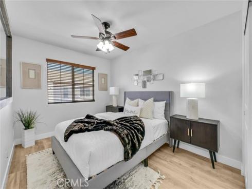 50  Hedge Bloom  , Irvine, CA