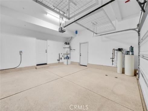 50  Hedge Bloom  , Irvine, CA