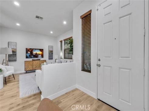 50  Hedge Bloom  , Irvine, CA