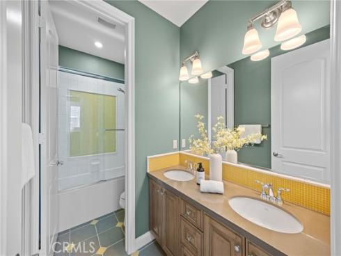 177  Compass  , Irvine, CA