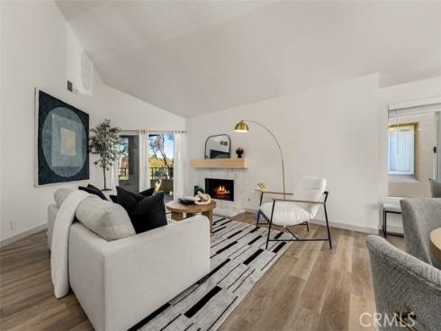 93  Lehigh Aisle  , Irvine, CA