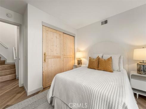 93  Lehigh Aisle  , Irvine, CA