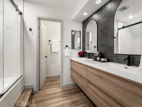 93  Lehigh Aisle  , Irvine, CA