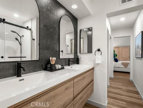 93  Lehigh Aisle  , Irvine, CA