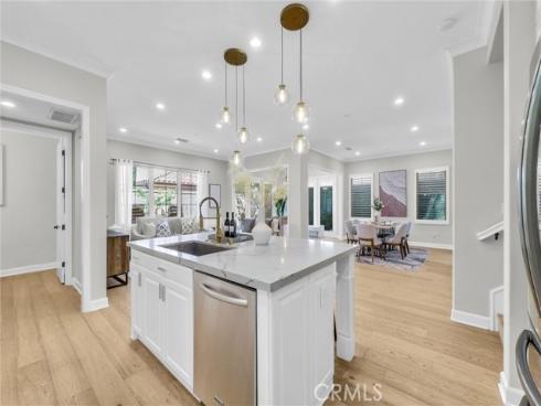 61  Acorn Glen  , Irvine, CA