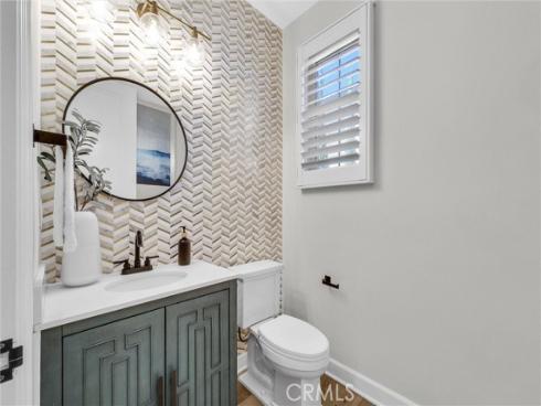 61  Acorn Glen  , Irvine, CA