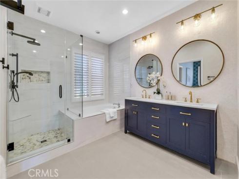 61  Acorn Glen  , Irvine, CA