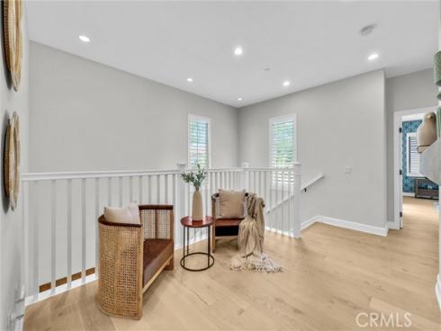 61  Acorn Glen  , Irvine, CA