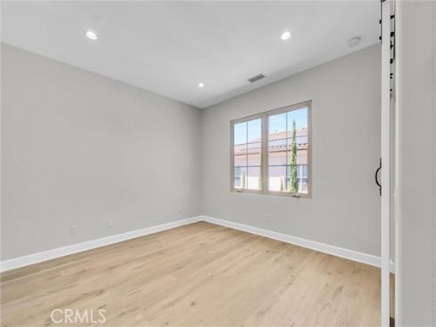 61  Acorn Glen  , Irvine, CA