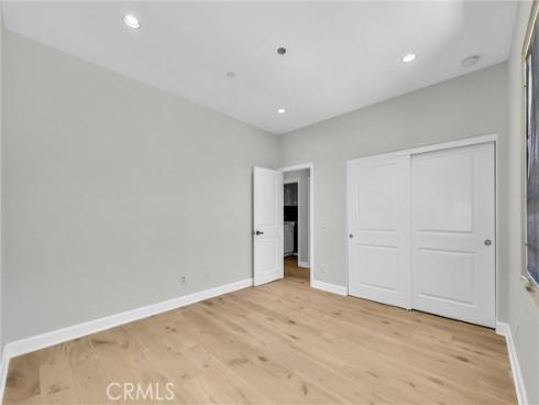 61  Acorn Glen  , Irvine, CA