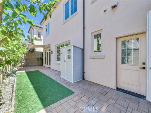 61  Acorn Glen  , Irvine, CA
