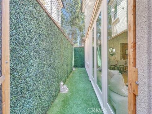 61  Acorn Glen  , Irvine, CA