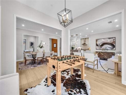 61  Acorn Glen  , Irvine, CA