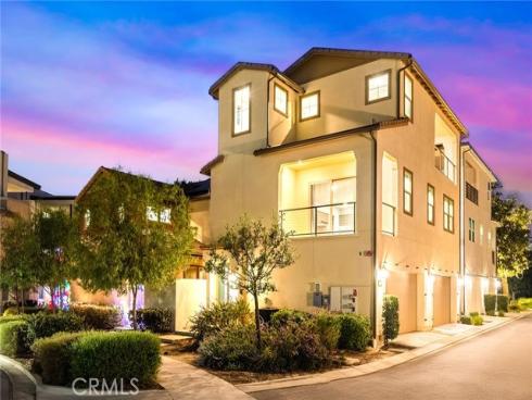 115  Frame  , Irvine, CA