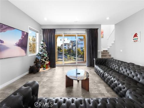 115  Frame  , Irvine, CA