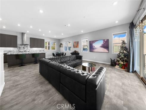 115  Frame  , Irvine, CA