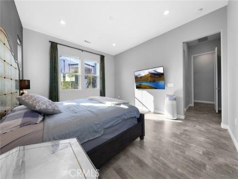 115  Frame  , Irvine, CA