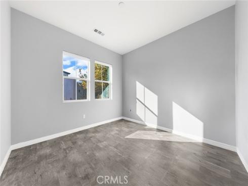 115  Frame  , Irvine, CA