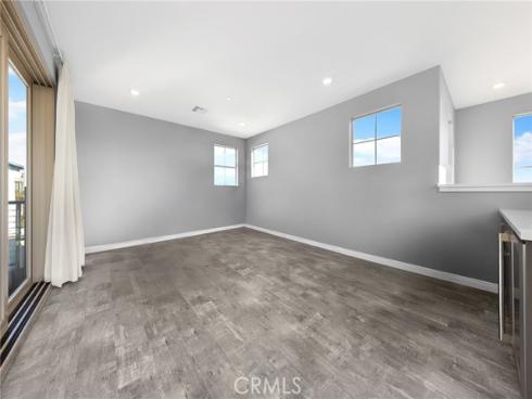 115  Frame  , Irvine, CA