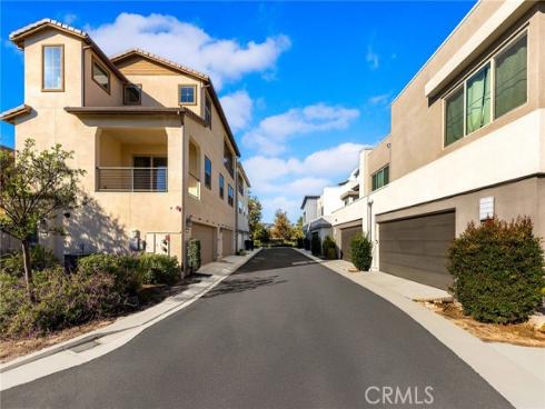 115  Frame  , Irvine, CA