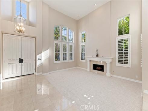 8  Nidden  , Irvine, CA