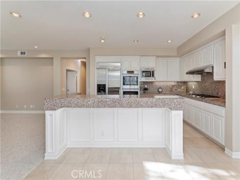 8  Nidden  , Irvine, CA