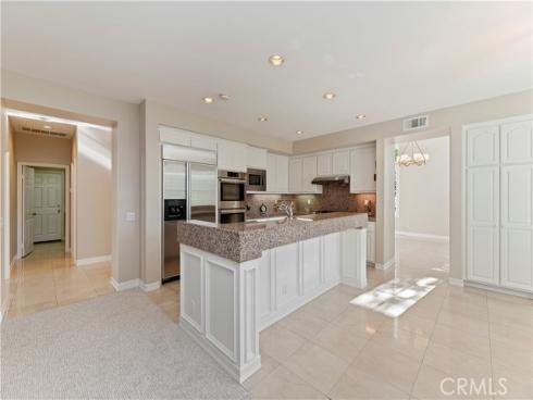 8  Nidden  , Irvine, CA