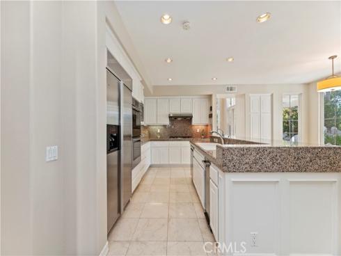 8  Nidden  , Irvine, CA