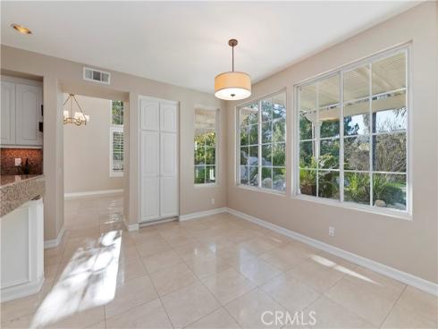 8  Nidden  , Irvine, CA