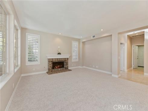 8  Nidden  , Irvine, CA