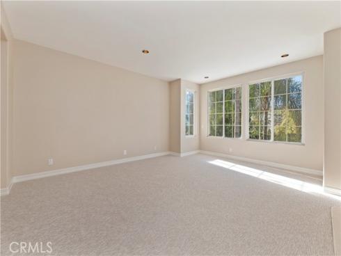 8  Nidden  , Irvine, CA