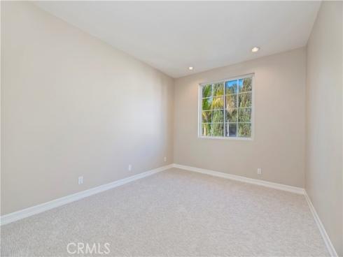 8  Nidden  , Irvine, CA