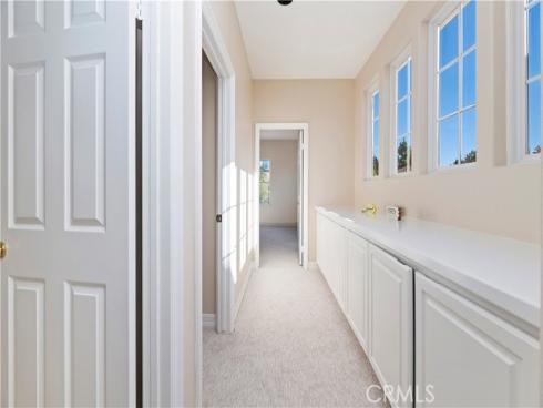 8  Nidden  , Irvine, CA